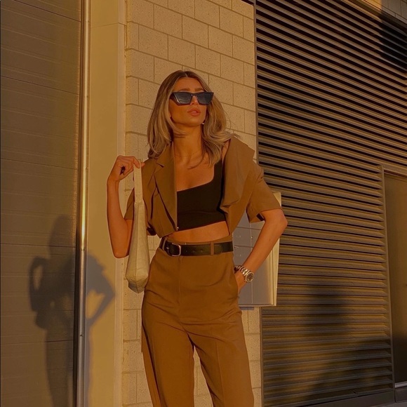 Meet your Posher, Cristina - Picture 1 of 1